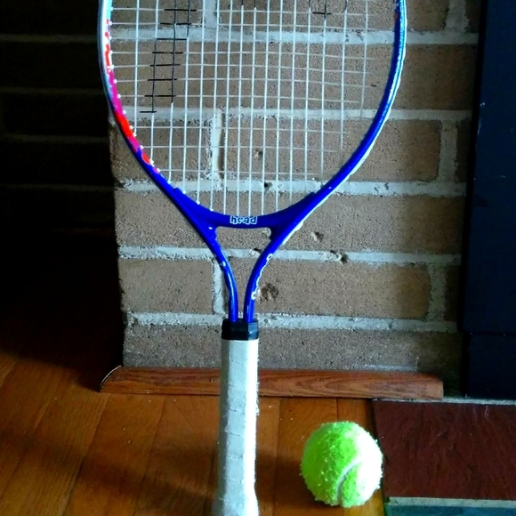 Tennis Racquet 🎾 - Picture 2 of 3